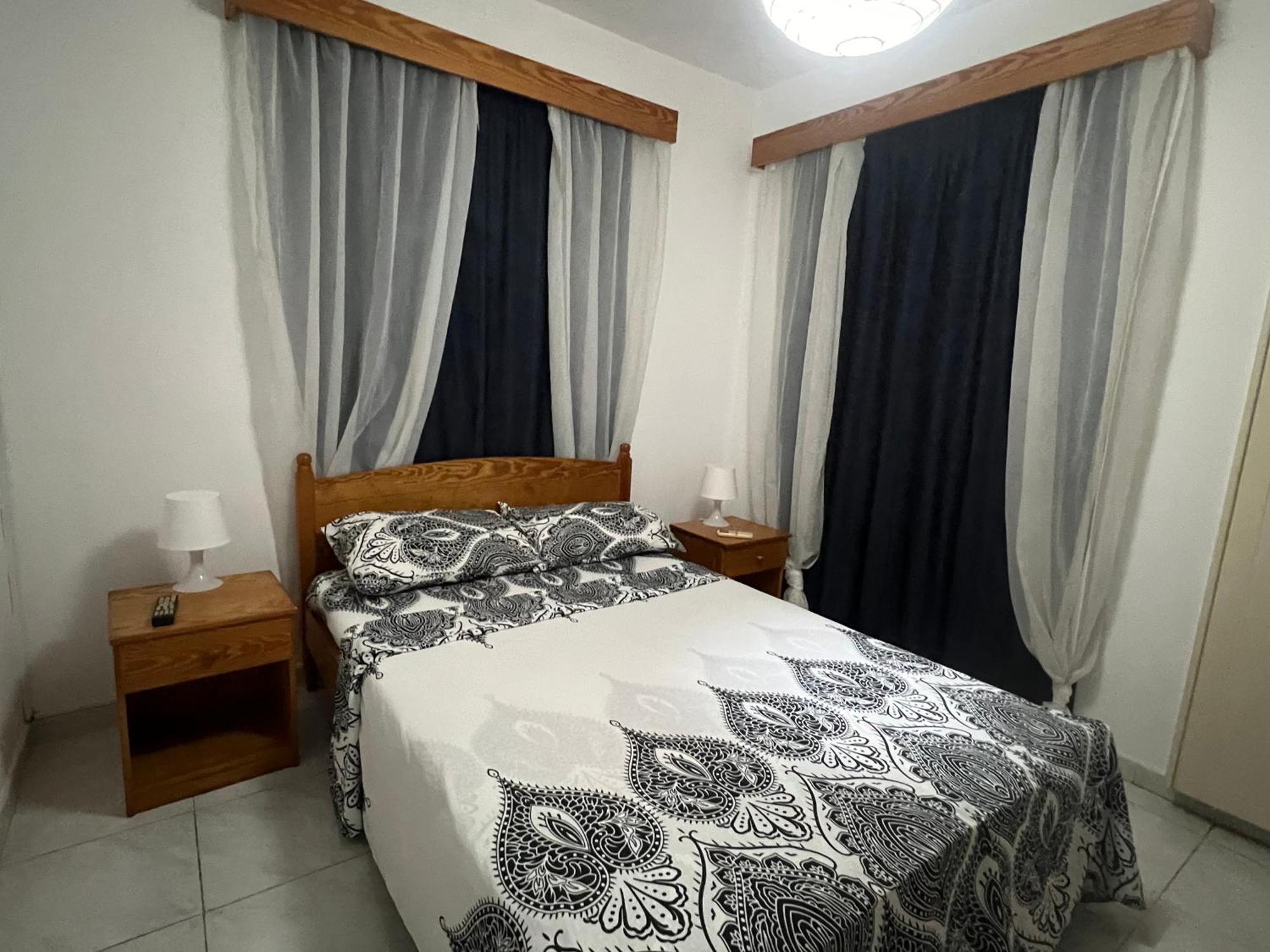 Guest House Larnaca Esterno foto